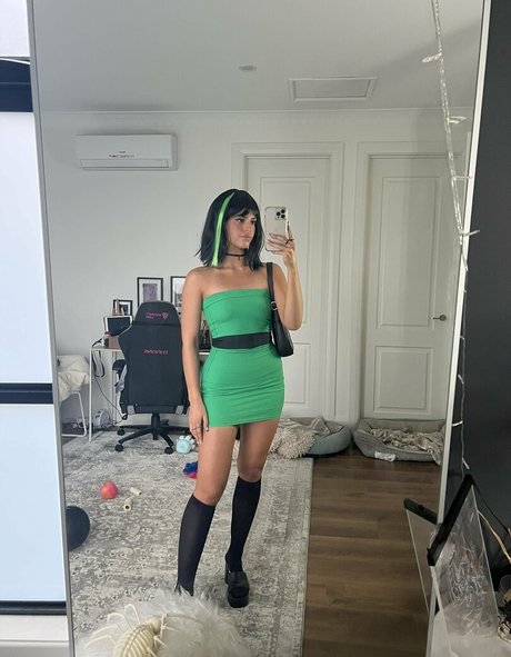 Develique pornstar perfect galleries