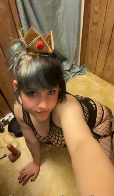 frazzledflower erotic model picture