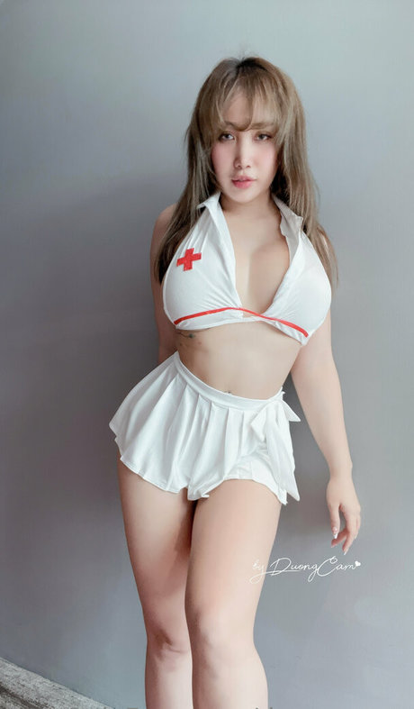 duong cam nice model picture