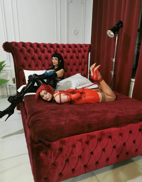 Anya Ichios model pornographic photos