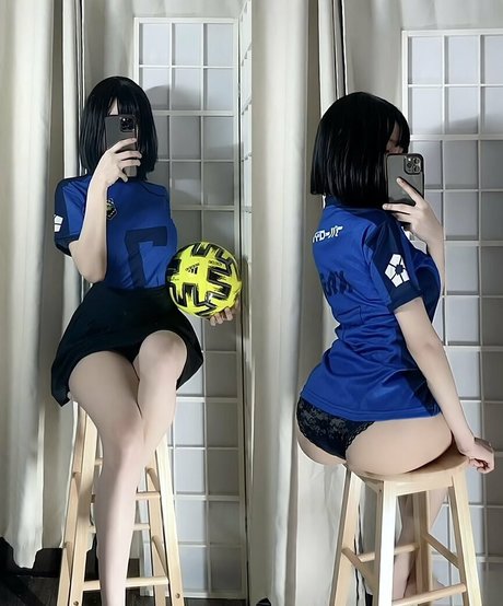 Lolaaasaur model nice photos