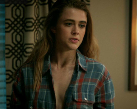 Melissa Roxburgh nude actress picture