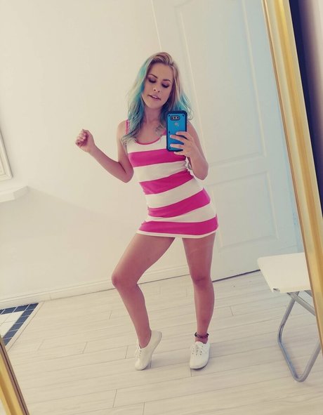 lillillylitxxx xxx model pictures
