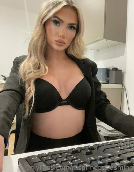 missjasminealexia pornstar beautiful image