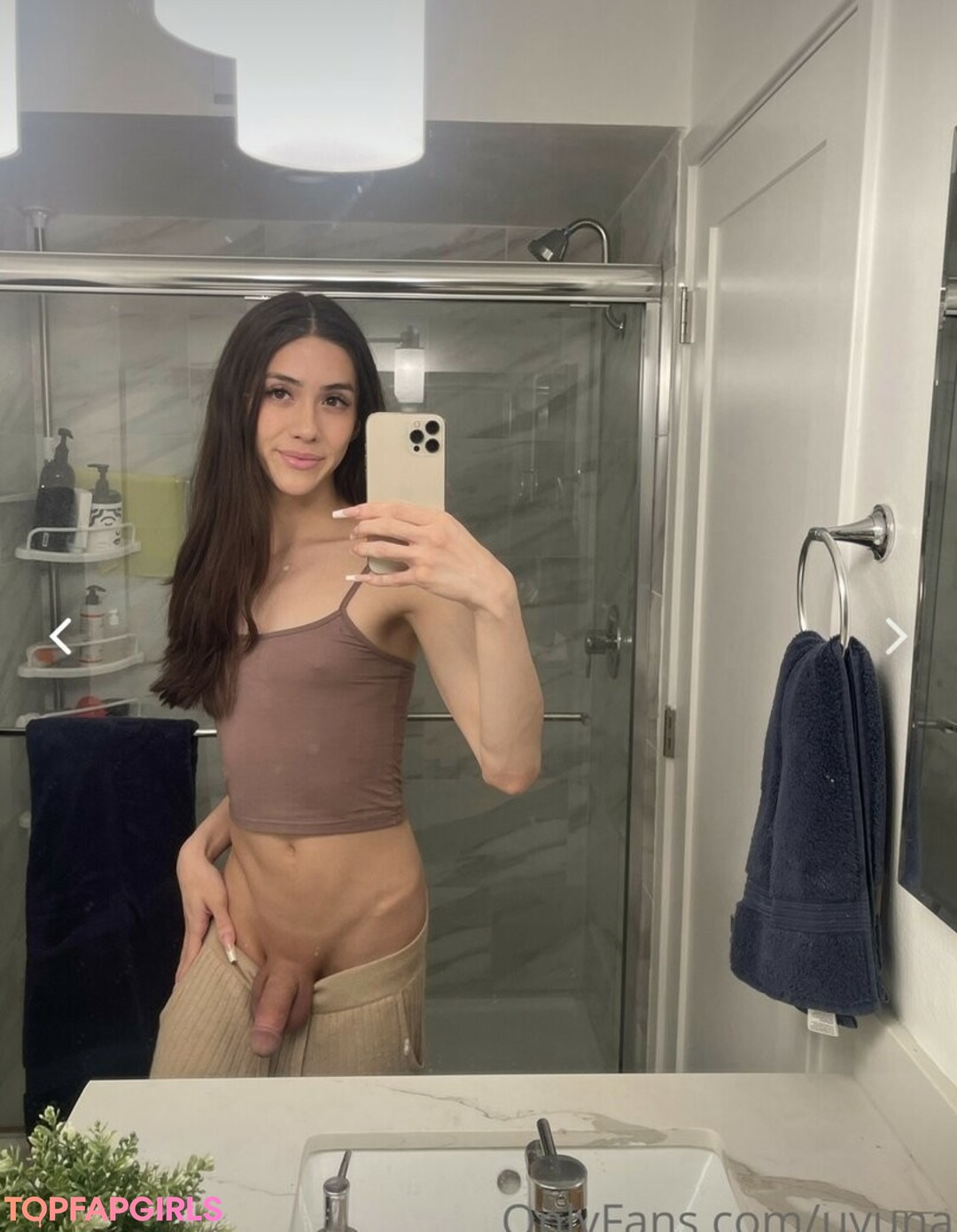 Uyuna model sex pictures