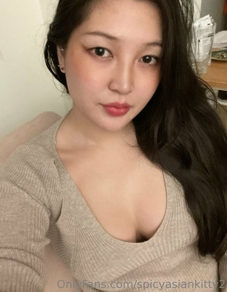 spicyasiankitty2 model nude photo
