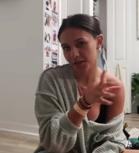 Emma Marie profile image