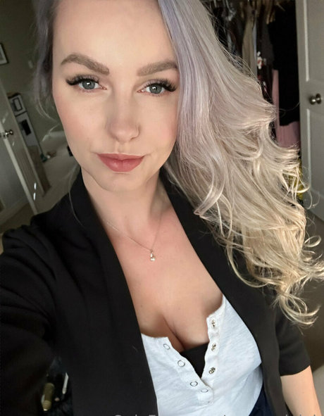 nurseryleigh model nude images