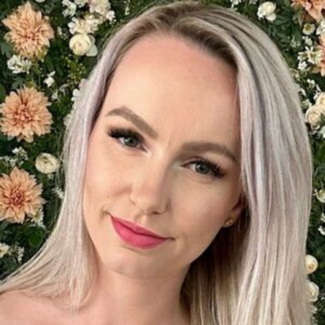 nurseryleigh sexy star pic