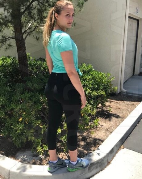 Naomi Kyle nude model picture