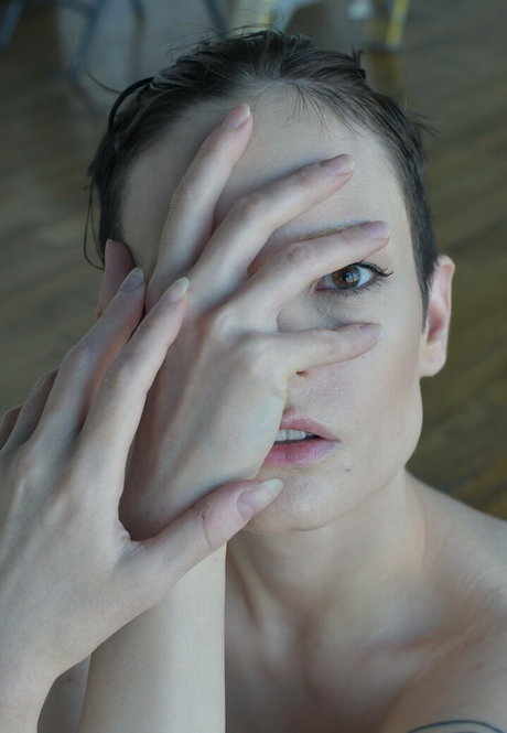 hennanuellerfree model nude img