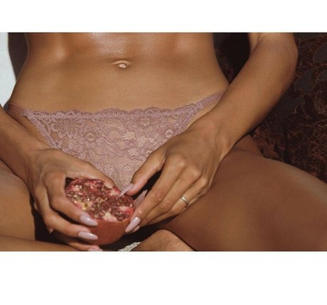 Kelly Gale perfect star archive