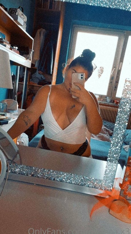 diianaa x3 hot star image