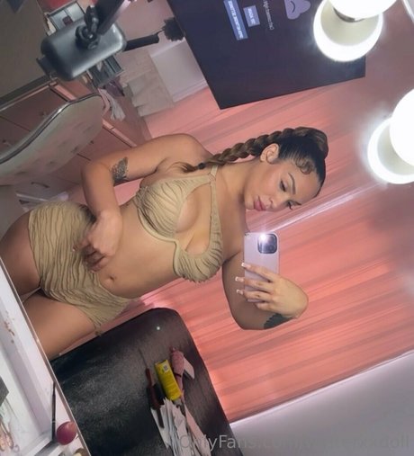 Winterxxdoll nudes actress photo