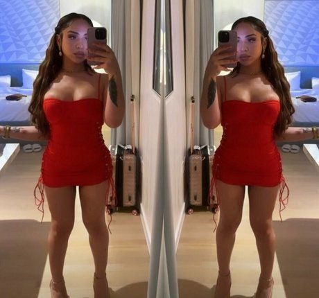 Winterxxdoll adult star photo