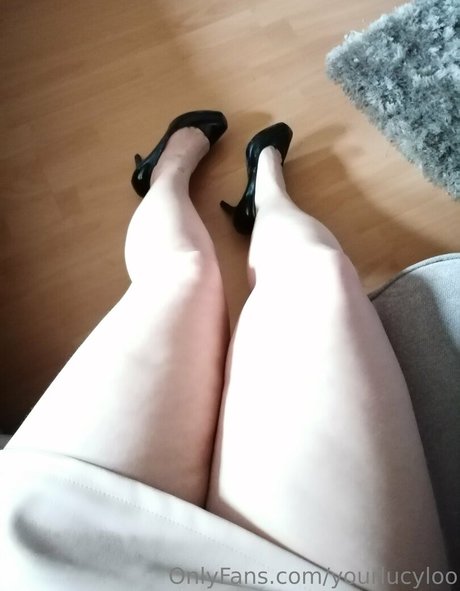cute shemale onlyfans free photos