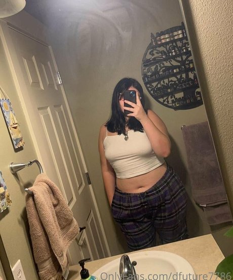dfuture7786 model adult pics