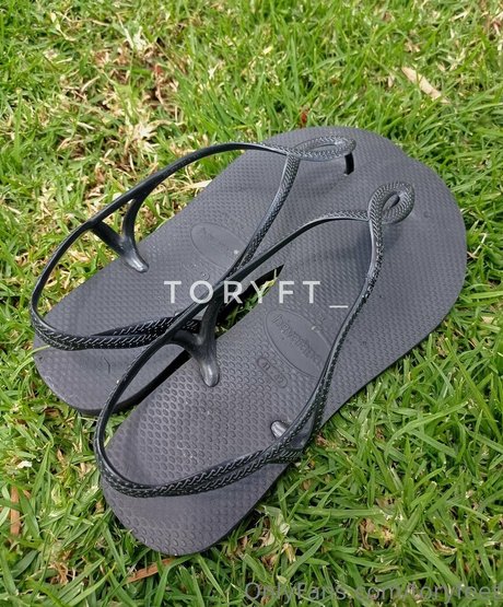 toryfeet model exclusive gallery