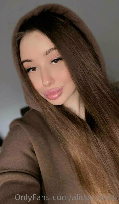 alicee kisss pornstar pretty archive
