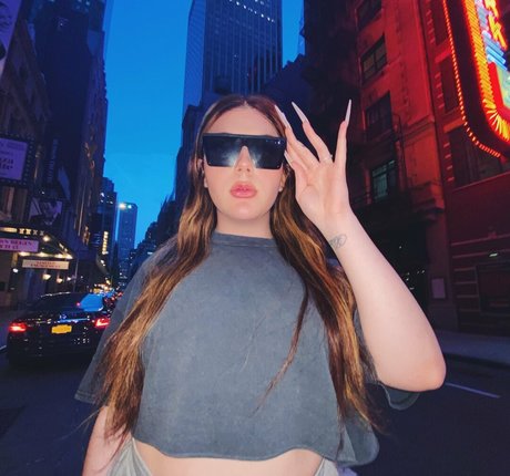 nattiethebaddie top model pic