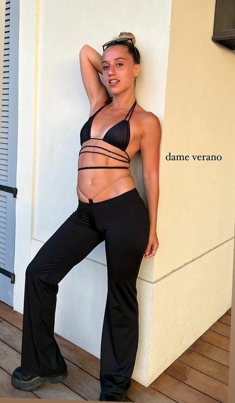 ampipenia pornographic model pic