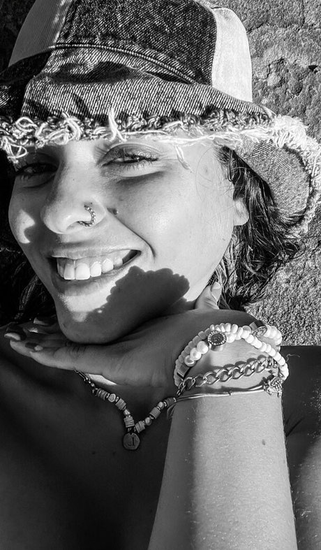 Marta De Lola star pretty photo