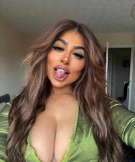 Priya Yasmin X star naked images