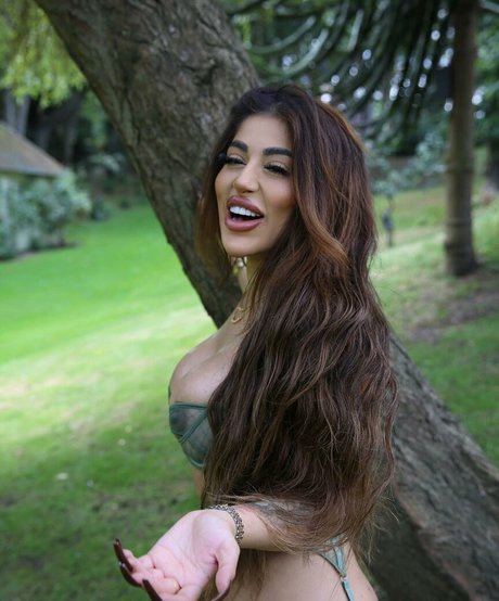 Priya Yasmin X beautiful pornstar picture