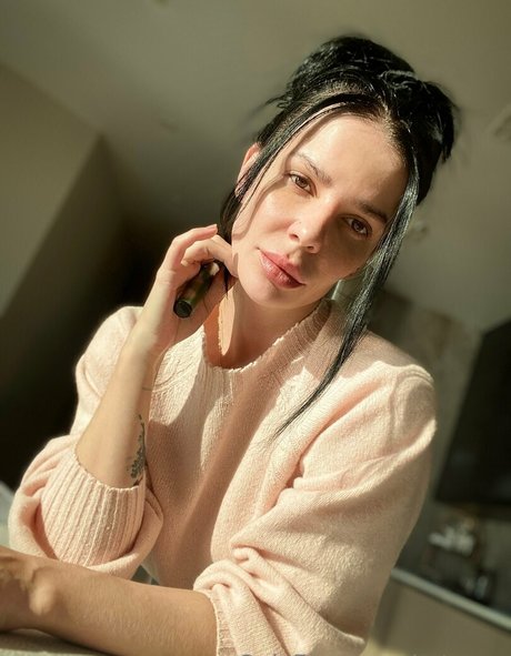 artease pretty actress archive