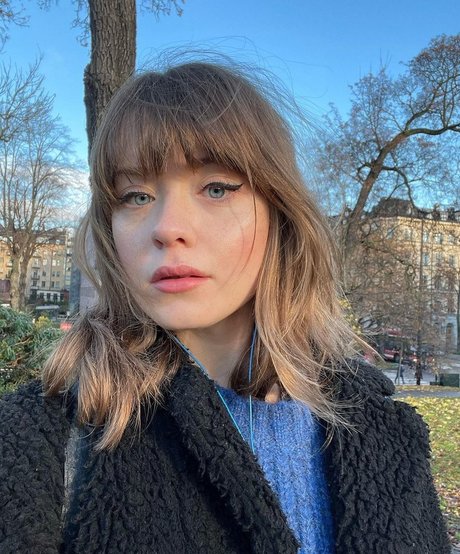 Maisie Peters top profile image