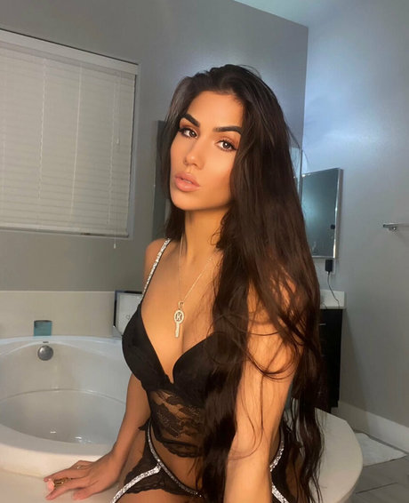therosaliaxo sex star images