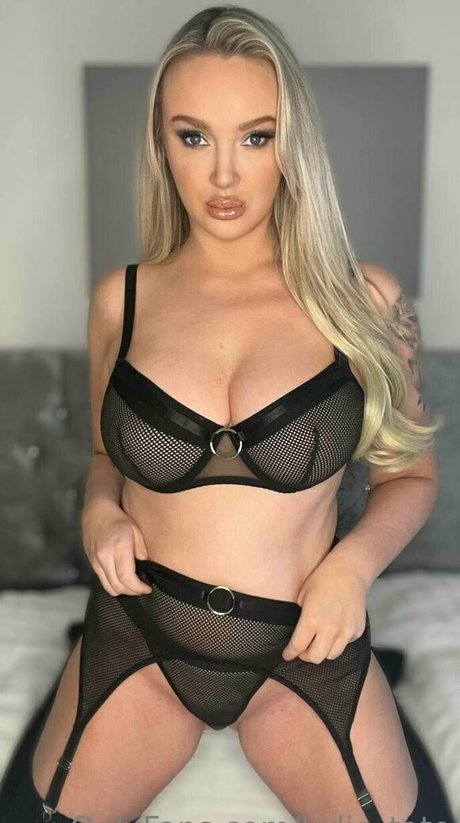 black blowjob onlyfans art naked gallery
