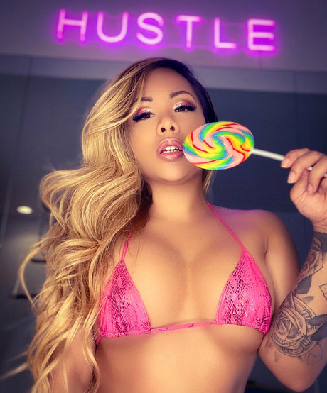 exoticbooty model porn pictures