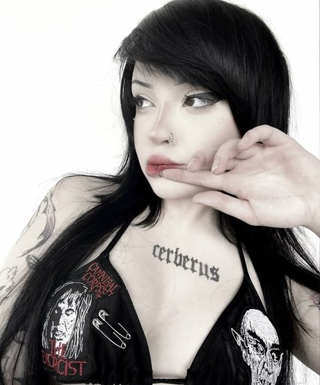 Ghostbabss adult model img