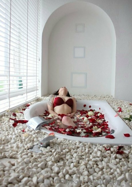 leila l0 pornstar exclusive pics