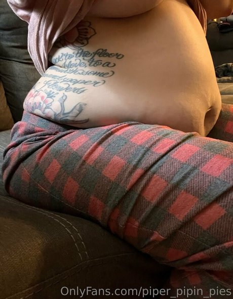 piper pipin pies model naked img