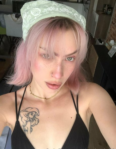 emiardeli2 sexy actress gallery