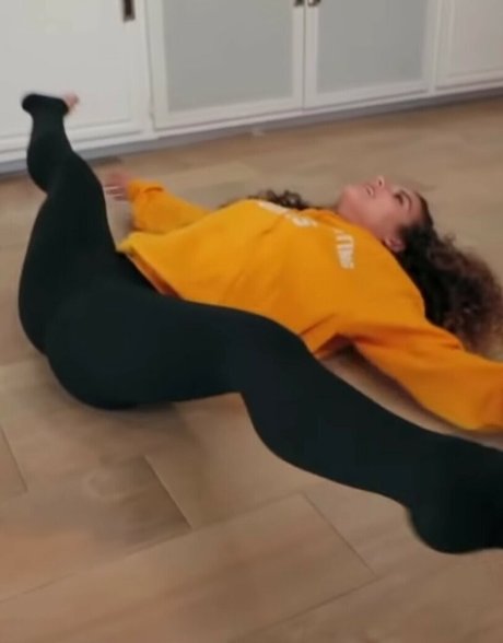 Sofie Dossi perfect actress image