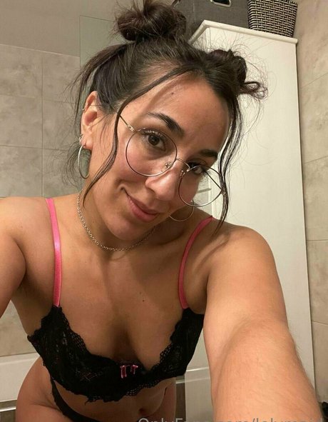 lelymaid beautiful actress galleries