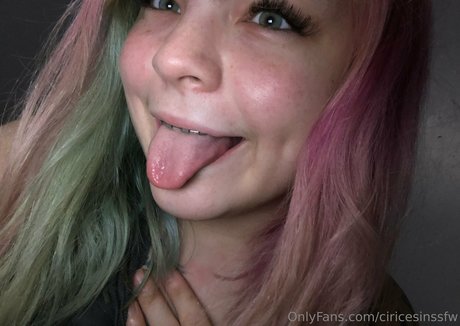 tall redhead onlyfans free photos