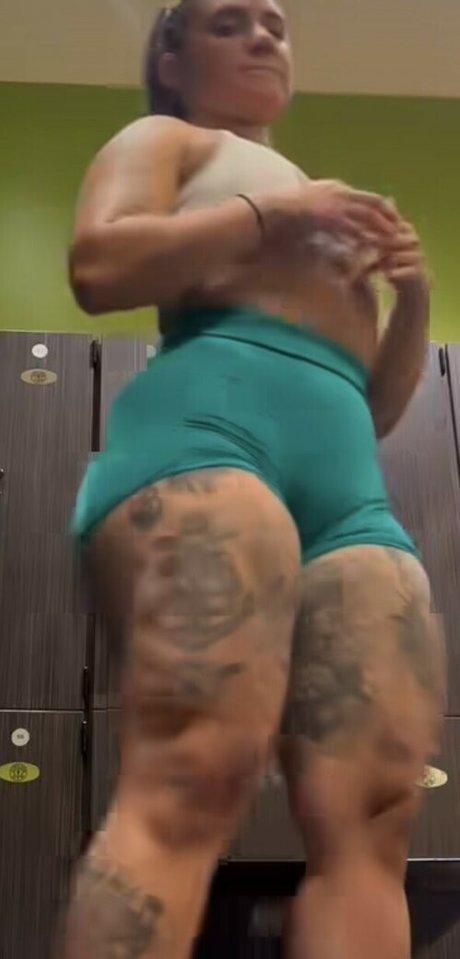 muscular women onlyfans sexy picture