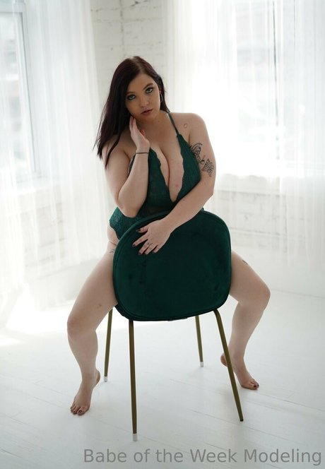 babeoftheweek pornographic star image