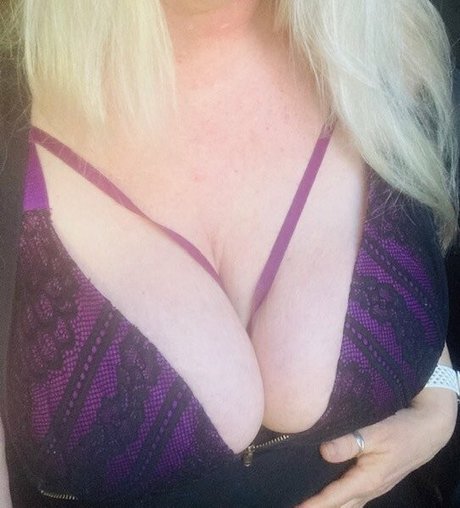 uniquilyyours pornstar top pictures