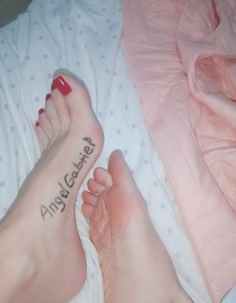 Feetvampire erotic star photo