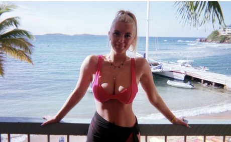 andi111 free star picture