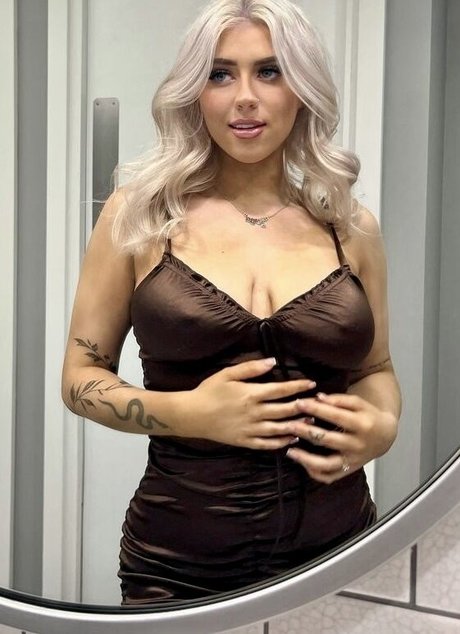 big tits redhead onlyfans top img