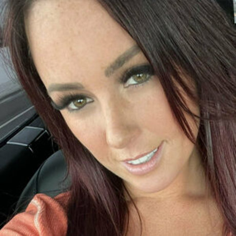 redhead thick onlyfans adult pic