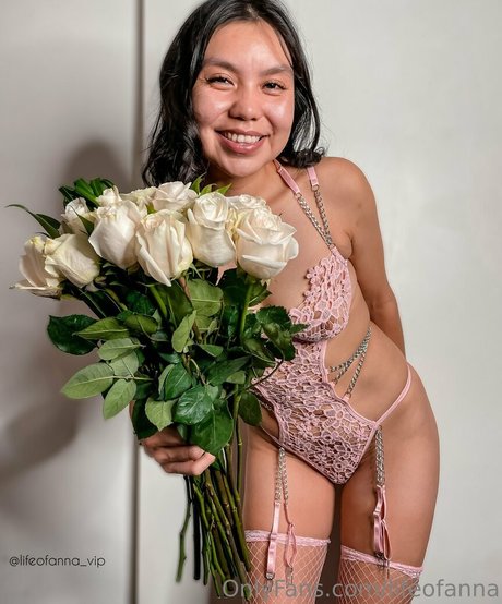 lifeofanna star naked img