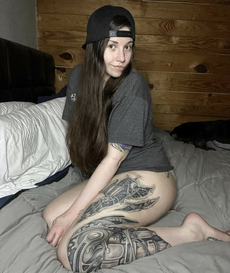 jwoolx13 naked pornstar pic