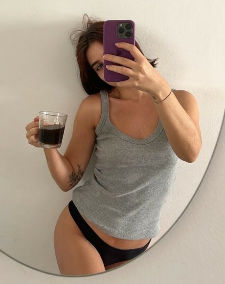 Gabi Stacenco star art photos